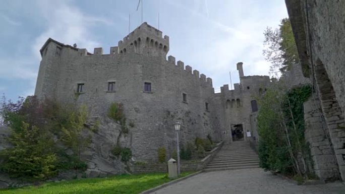 圣马力诺山上的大城堡