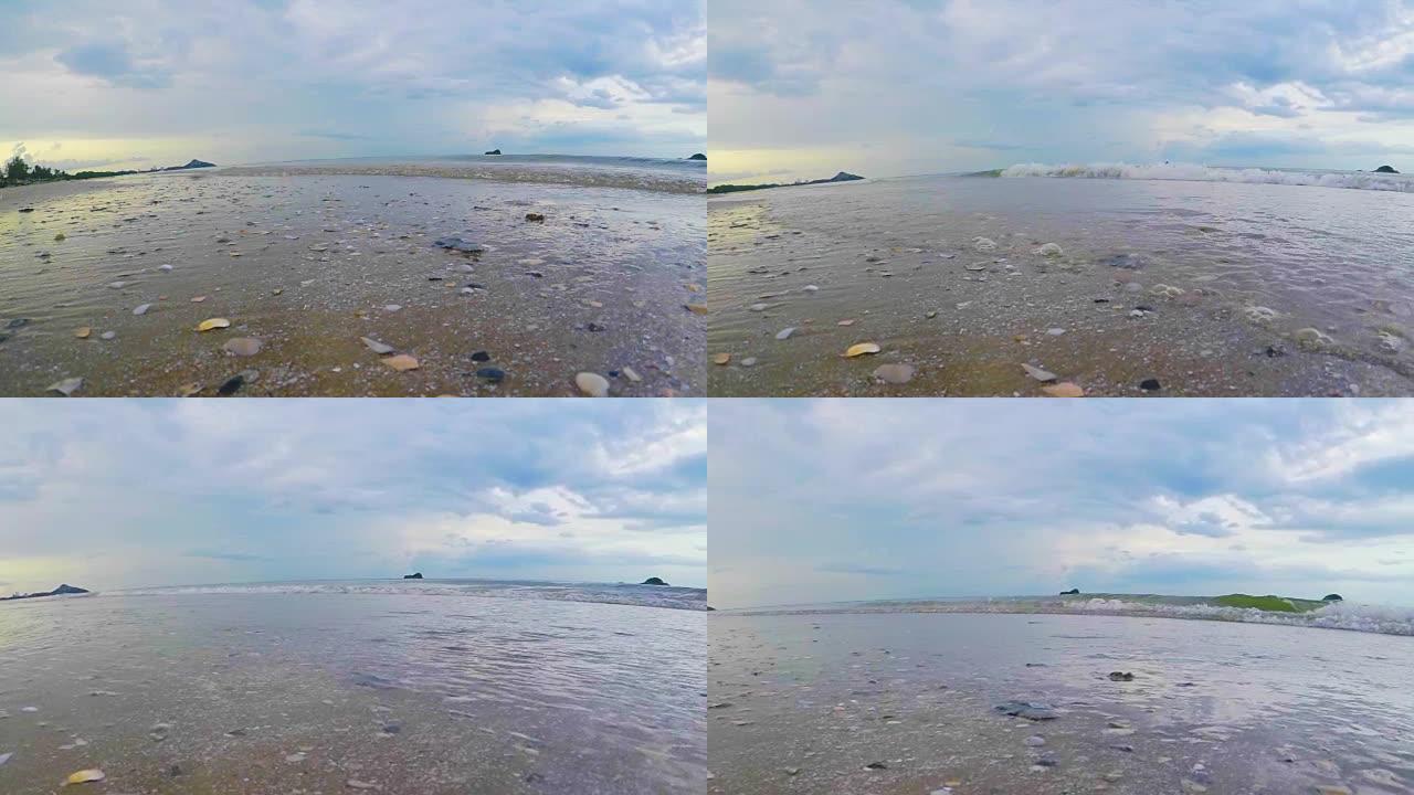 泰国华欣海滩的海景波浪