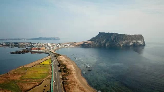 韩国济州岛城山日竹湾鸟瞰图日出