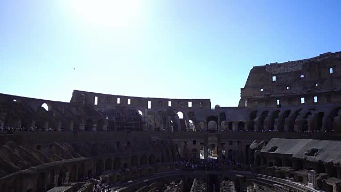 从日落时的室内暗示性和美丽的体育馆-意大利罗马