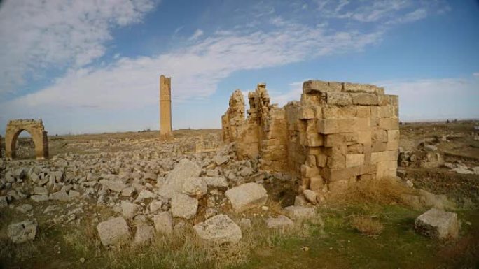 土耳其东南部与叙利亚接壤的被摧毁的穆斯林中世纪大学的残余
