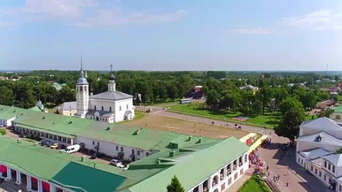 俄罗斯苏兹达尔的贸易行和升天教堂，空中射击