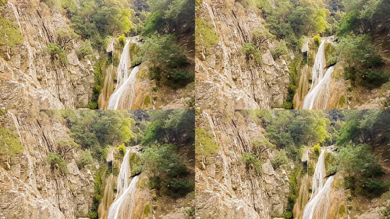 希腊波利里姆尼奥著名的旅游目的地卡迪瀑布。