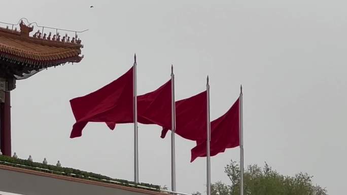 五一北京天安门城楼两侧的红旗4K