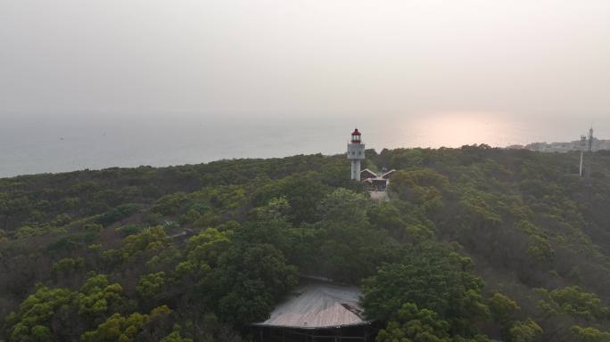 航拍涠洲岛南湾鳄鱼山灯塔