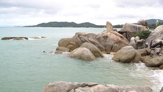 风景。海滩上的Hin Ta-Hin Yai石头