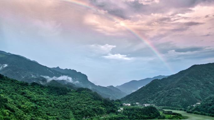 山里暴雨