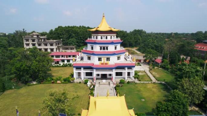 尼泊尔蓝毗尼修道院地区的无人机视图