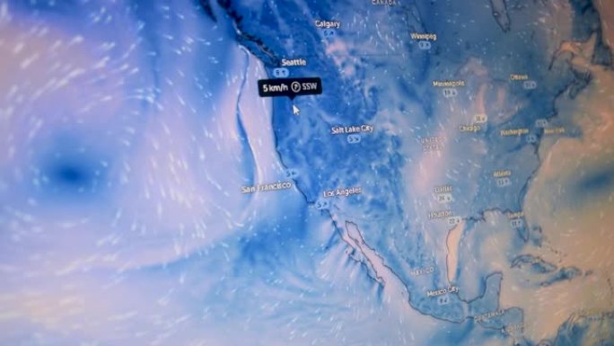 美国降水风图。电脑屏幕的照片。
