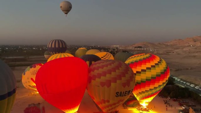 埃及卢克索天空中的热气球