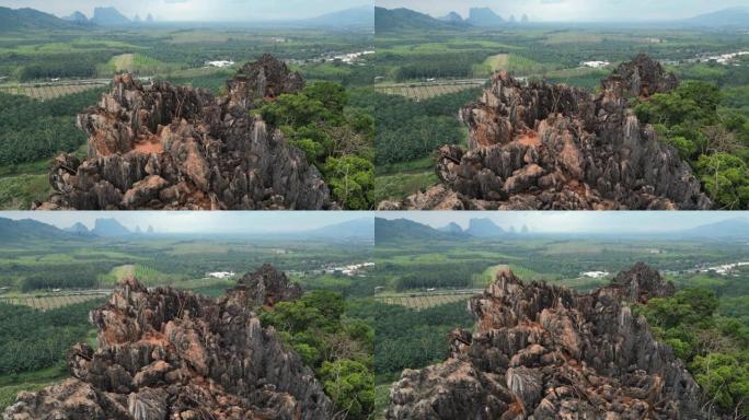 Ao PhangNga国家公园山上猴子群的鸟瞰图