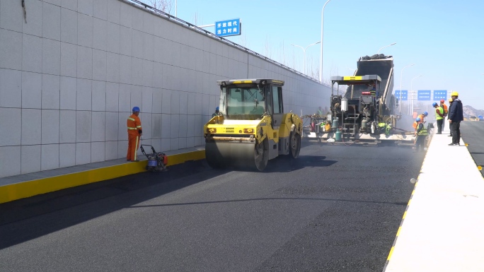 市政沥青铺路道路建设