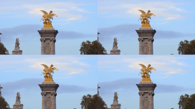 巴黎亚历山大三世大桥金像