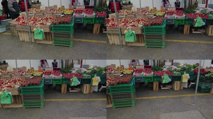 当地市场有天然蔬菜和水果
