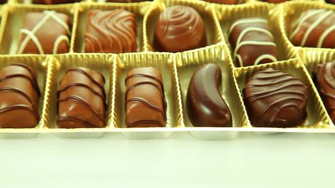 巧克力果仁糖盒