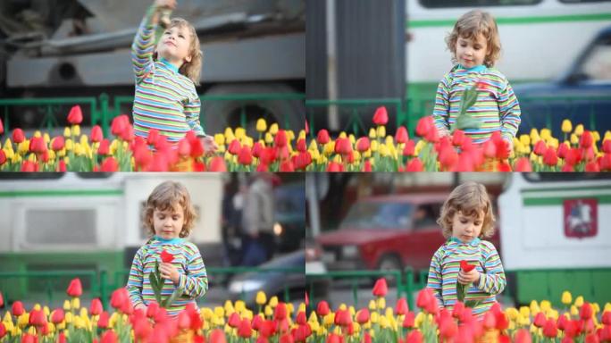 女孩玩花