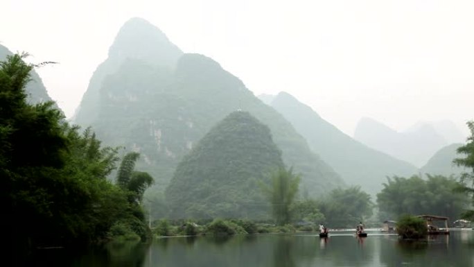 中国河流和山峰