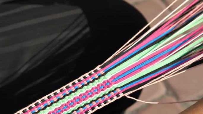 编织一条多色的线