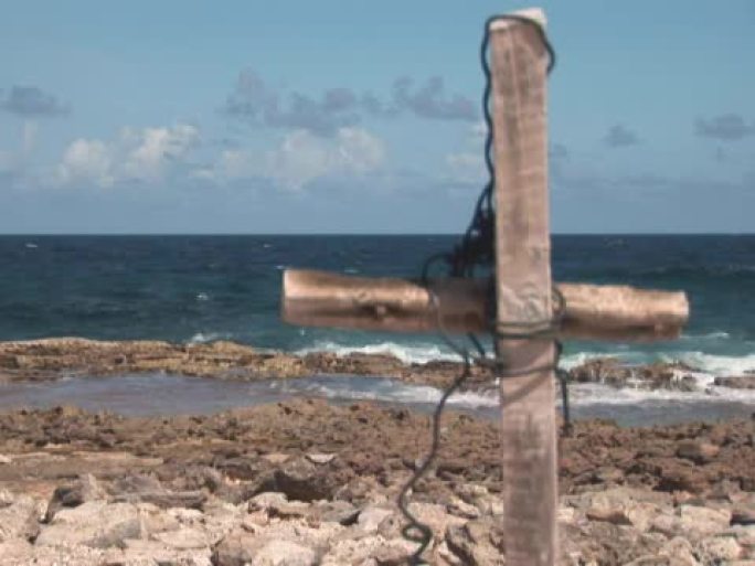 NTSC:海上木制十字架