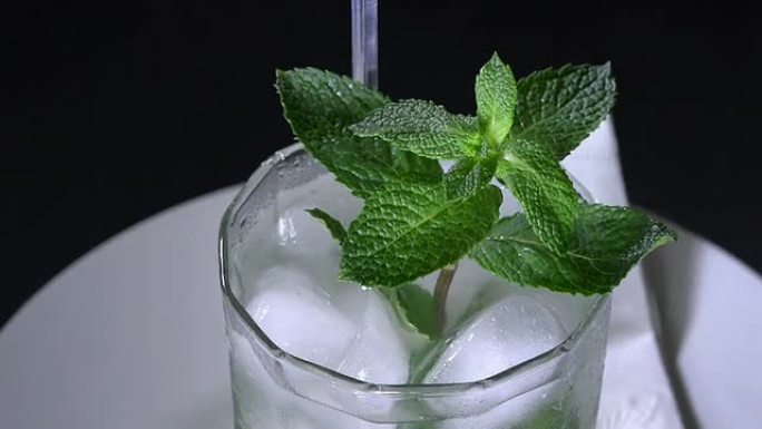 莫吉托鸡尾酒古巴传统或经典饮料
