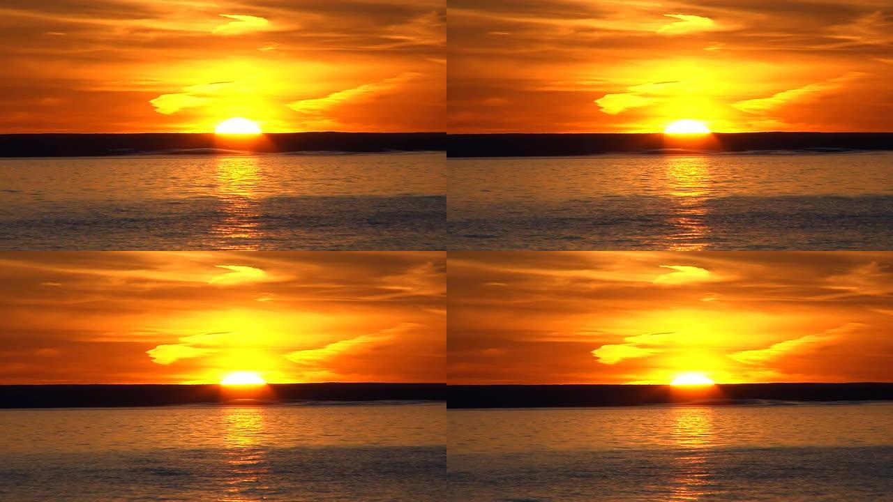 苏必利尔湖的日落