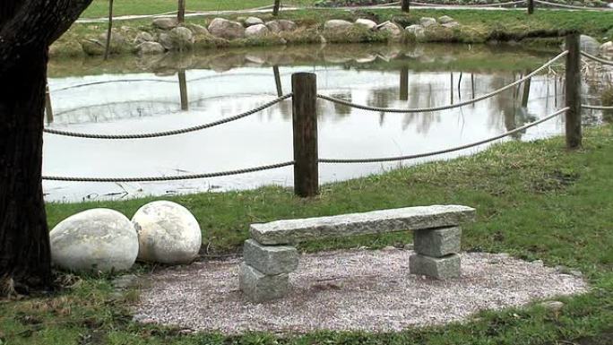 湖附近的石凳 (HD1080i/50)