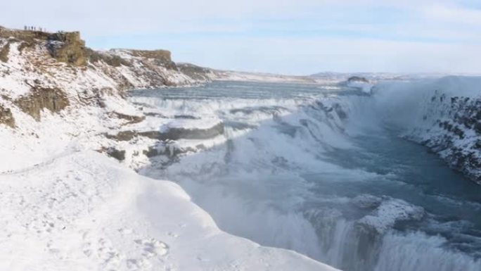 冰岛黄金圈之旅Hvita河上Gullfoss瀑布的全景