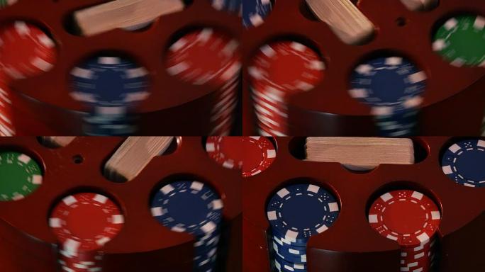 扑克筹码在桌上旋转