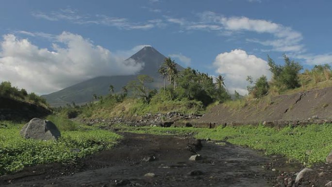 菲律宾黎牙实比马永火山