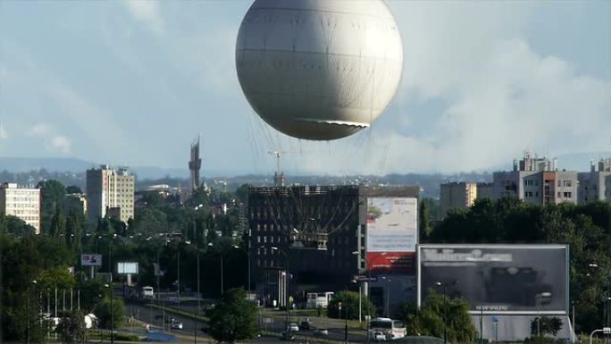城市上空的气球