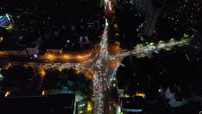 城市夜景拥堵交通航拍 (1)