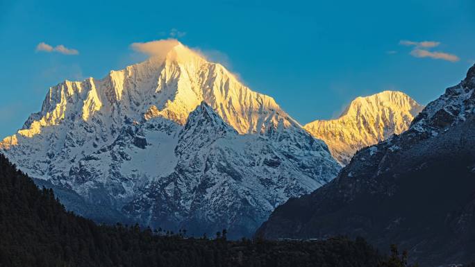 雪域神山 日出金山