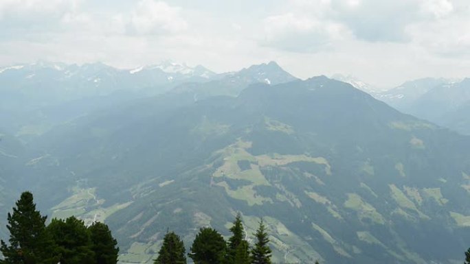 齐勒塔尔相机山 (奥地利)