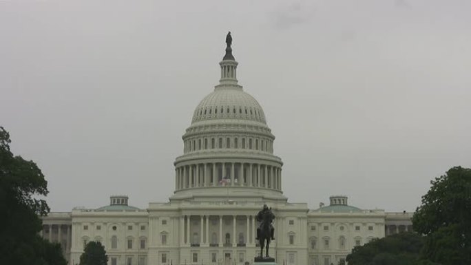 美国国会——国会大厦和格兰特雕像的全景——高清