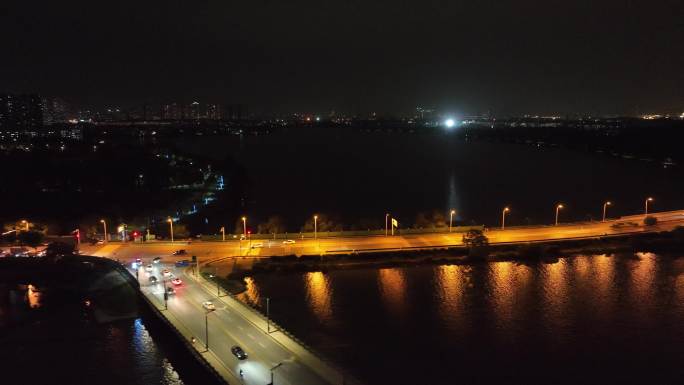 武汉南湖大道夜景侧面横移航拍