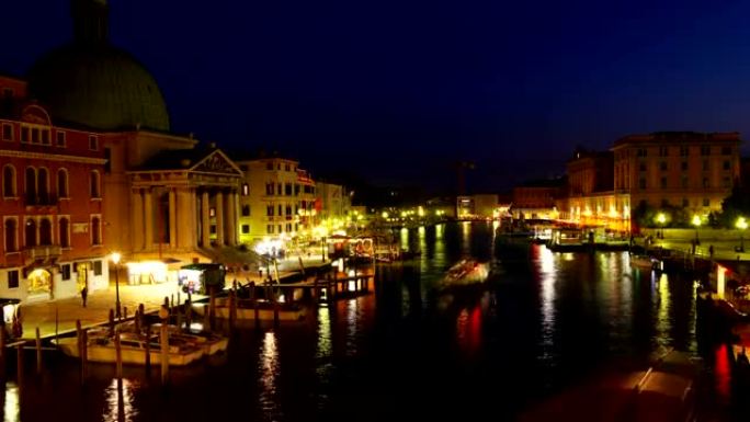 威尼斯，黄昏的大运河。