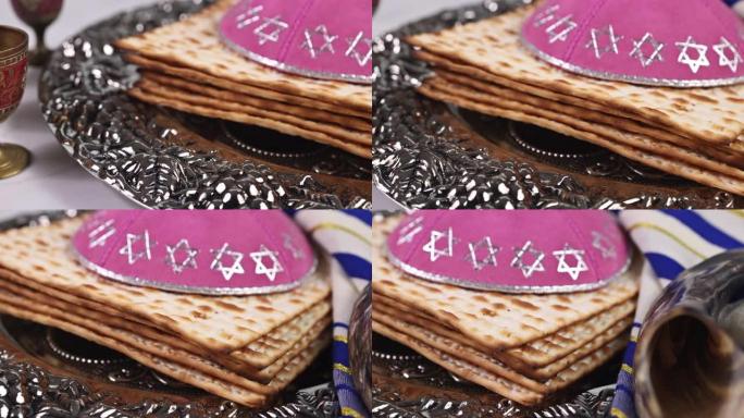 犹太节日逾越节是犹太无酵饼面包和一杯犹太洁食酒