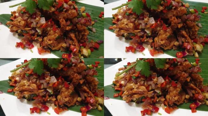 辣椒盐炒软壳蟹，泰国菜。