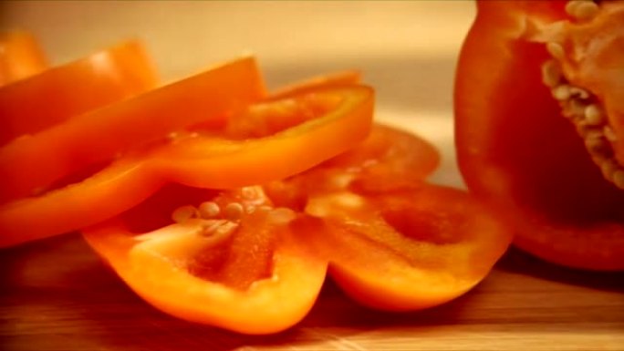 厨师切片橙色甜椒