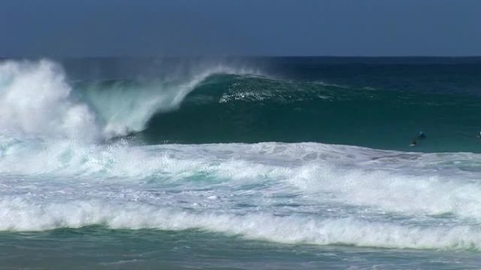 波浪桶和吐口水