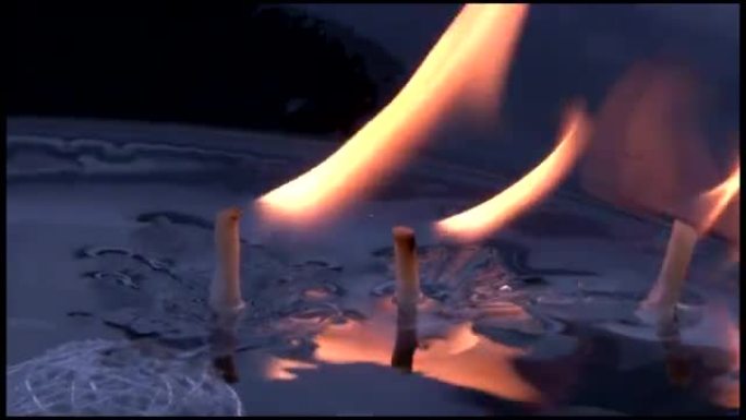 水和游泳蜡烛