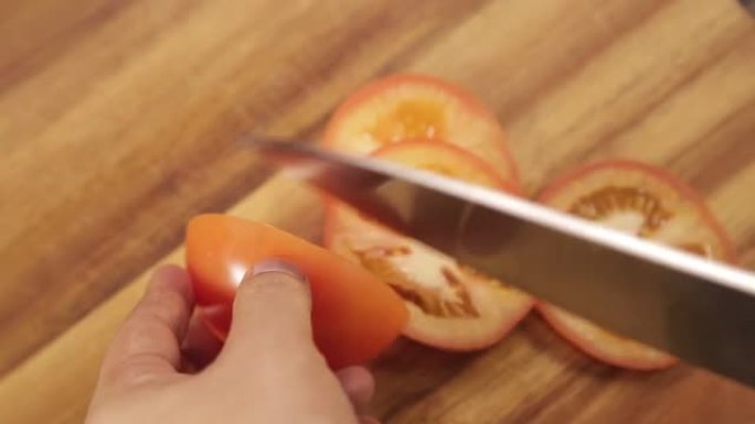 番茄-在木头上切番茄-完成过程-顶角