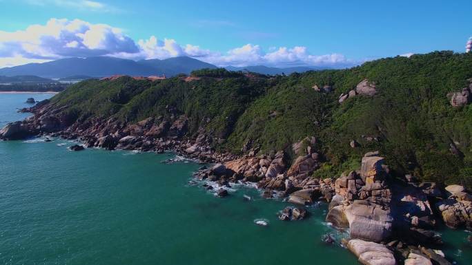 航拍三亚后海皇后湾海上冲浪及海棠湾风光