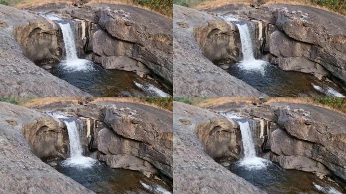 印度喀拉拉邦卡利卡特卡达姆波伊尔科泽帕拉瀑布的美丽景色。