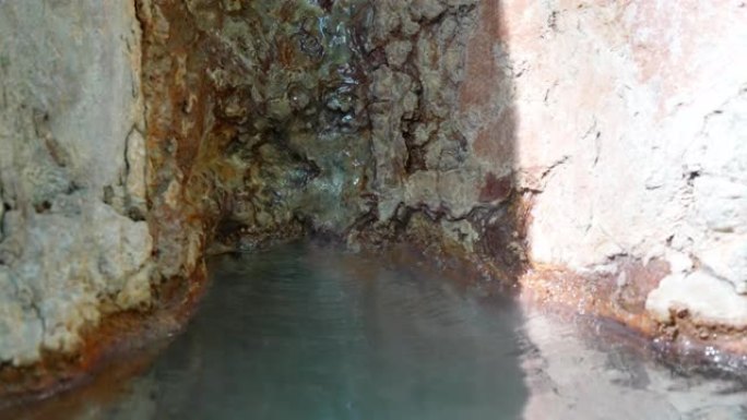 雾岛最古老的蒸汽岩浴