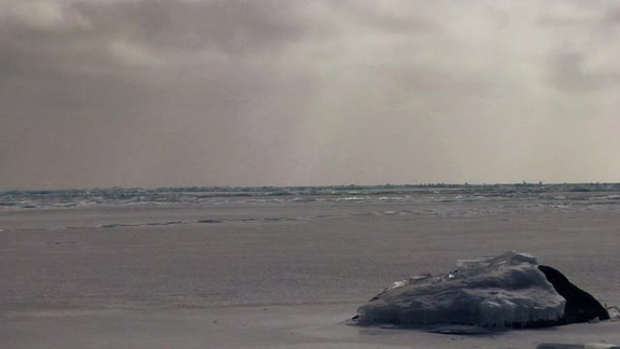 苏必利尔湖冬季场景