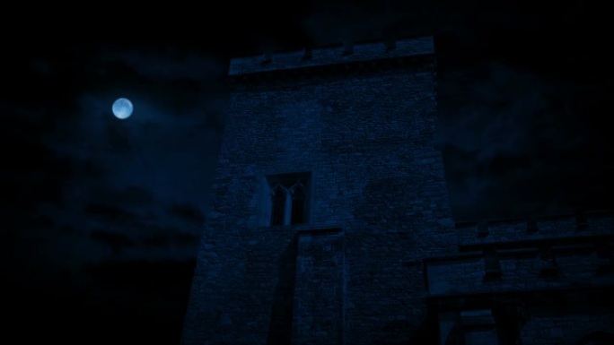 深夜在城堡后面雷击