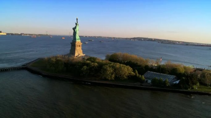 鸟瞰图自由女神像，纽约，美国