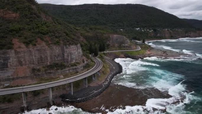 澳大利亚卧龙岗海边道路的延时航拍视频