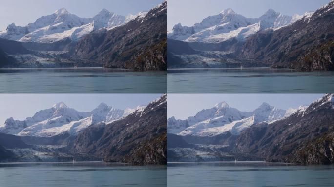 冰川湾景观显示约翰霍普金斯冰川和费尔韦瑟山山脉，阿拉斯加，美国。